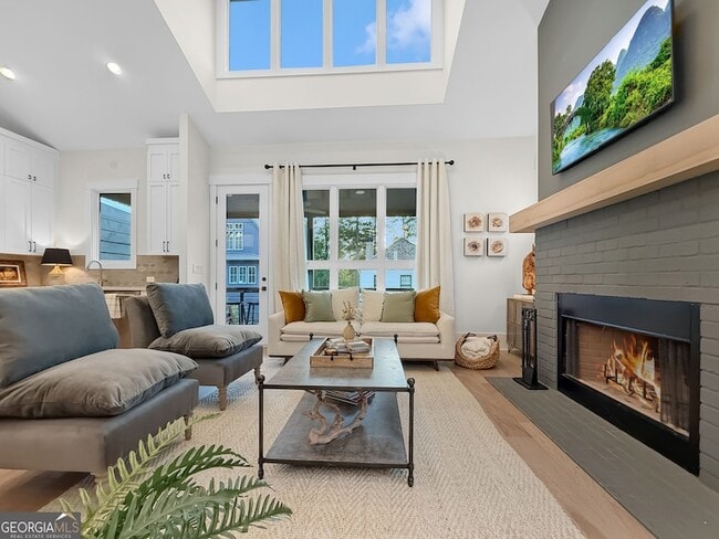 Building Photo - 10866 Serenbe Ln