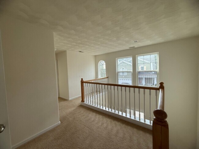 Building Photo - 108 Tucker Dr