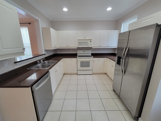 Building Photo - 4378 Grove Park Dr