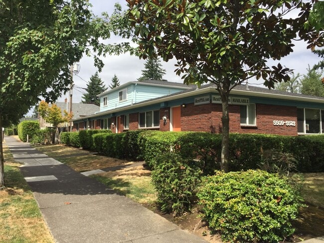 Building Photo - Lower 2bed/1bath in Alberta Arts! Off street parking, dw, hardwoods, all dogs welcome!