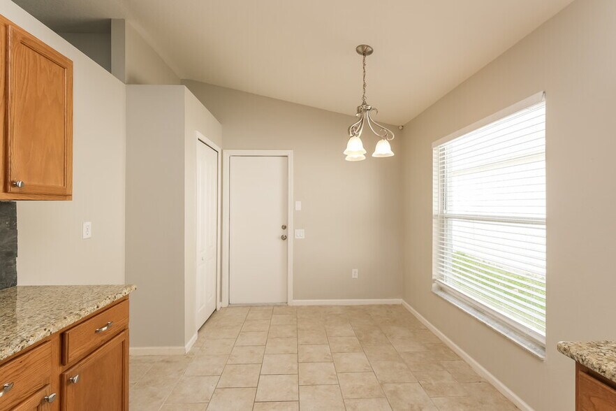 Building Photo - 1106 Summer Breeze Dr