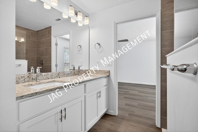 Building Photo - 251 Vin Rose Cir SE