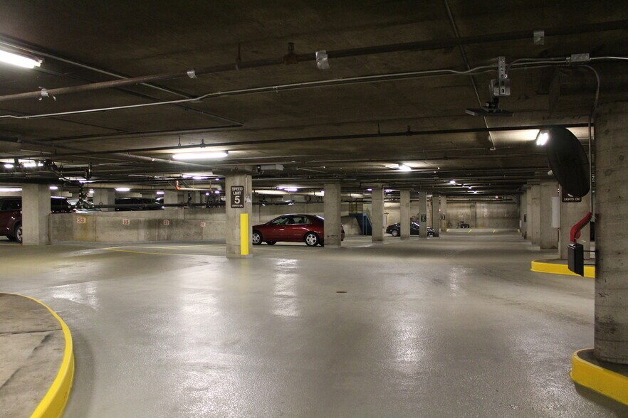 Building Photo - 121 S Washington Ave