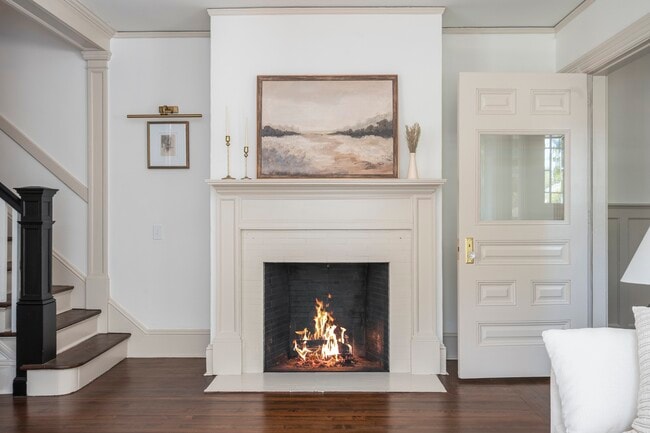 Building Photo - 294 Cole Ave