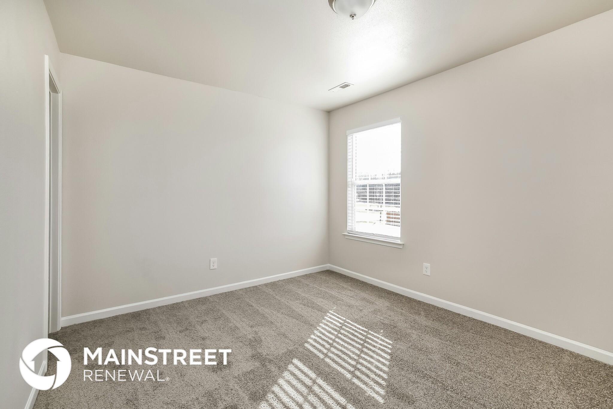 Building Photo - 3994 Creekmoore Dr