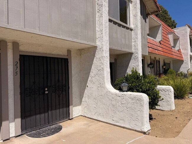 Building Photo - 275 Green Heath Pl