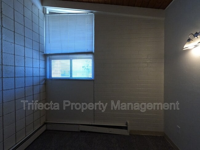 Building Photo - 610 Parker St