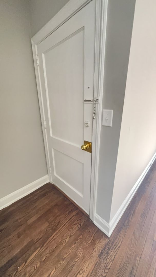 Building Photo - Bright & Modern Renovated 1-Bedroom Condo in Heathwood Court