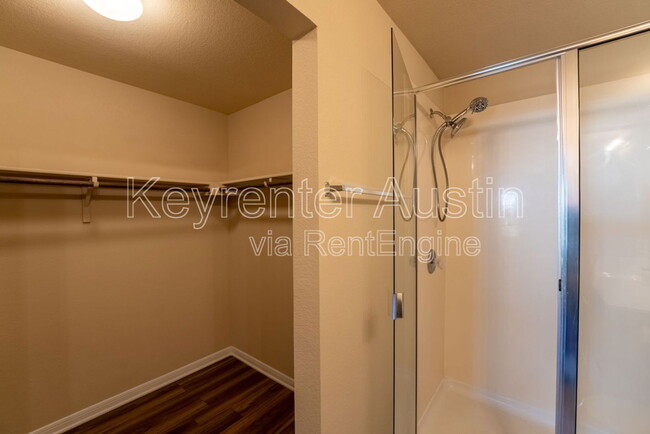 Building Photo - 5828 Roderick Dr