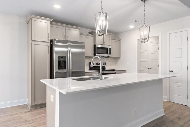 Building Photo - Lovely Home in Clarksville