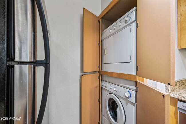 Building Photo - 5995 N 78th St