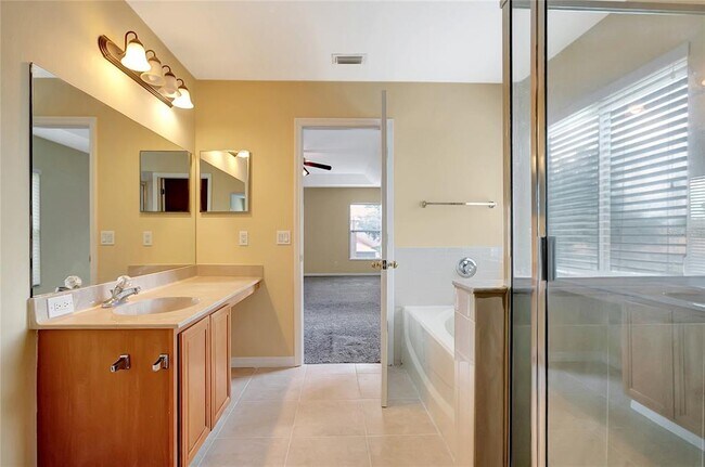 Building Photo - 6767 Waterton Dr