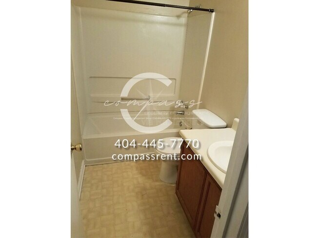 Building Photo - 5047 Chadwick Ct