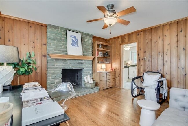 Building Photo - Beautiful West Augusta Ranch