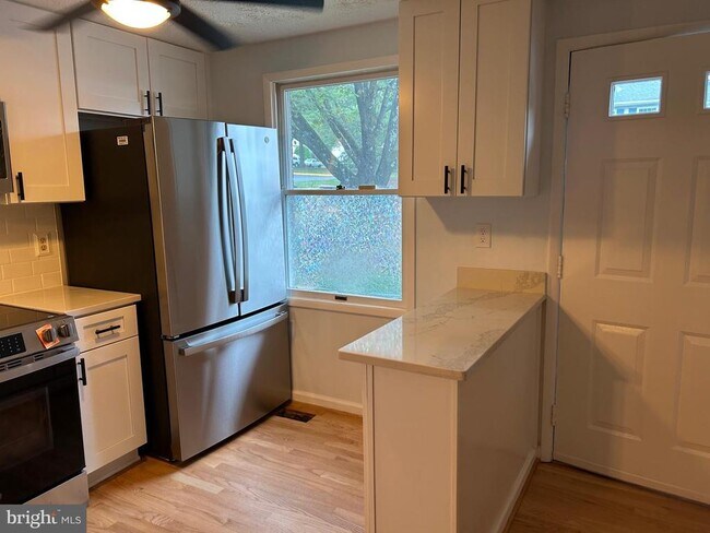 Building Photo - 8317 Brookvale Ct
