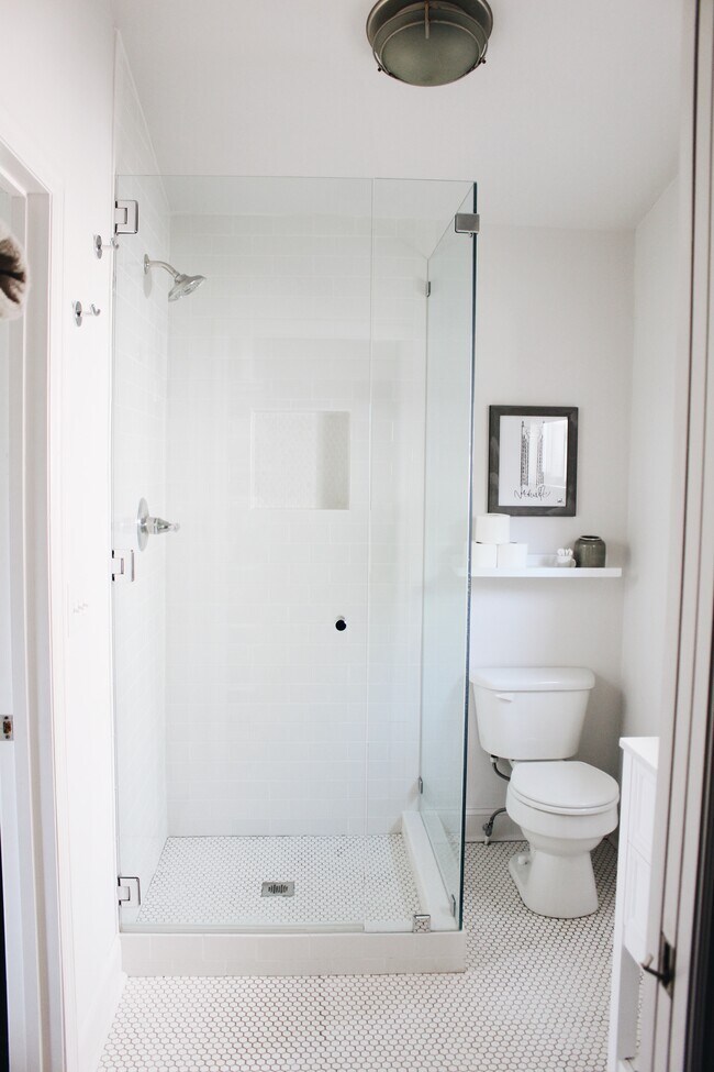 Building Photo - 301 Chamberlin St