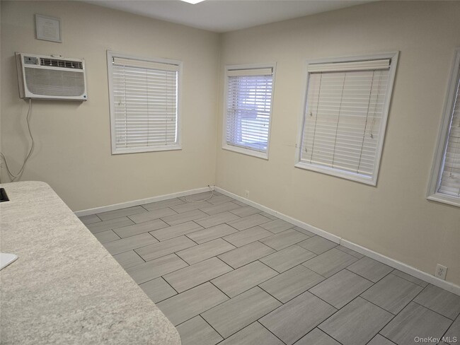 Building Photo - 115 Norben Rd