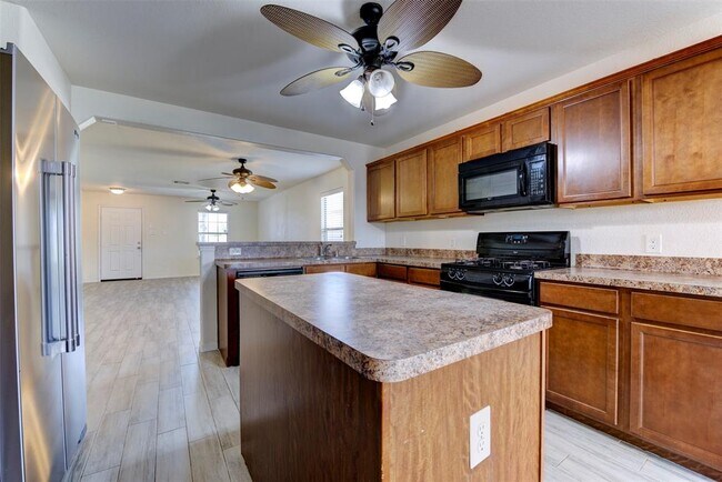 Building Photo - 7906 Yaupon View Dr
