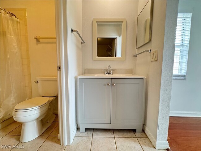 Building Photo - 1490 Churchill Cir
