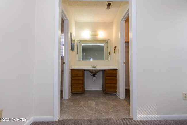Building Photo - 111 Cherrywood Ct