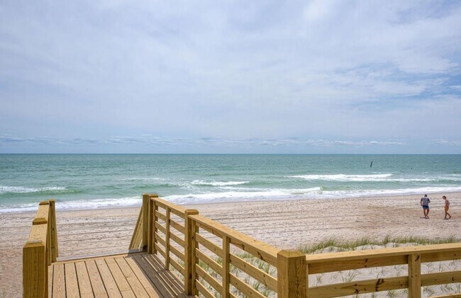 Building Photo - OCEANFRONT FURNISHED OFF-SEASON MONTHLY RENTAL - AVAILABLE NOW THROUGH MARCH '26