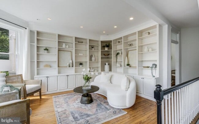 Building Photo - 3021 Dumbarton St NW