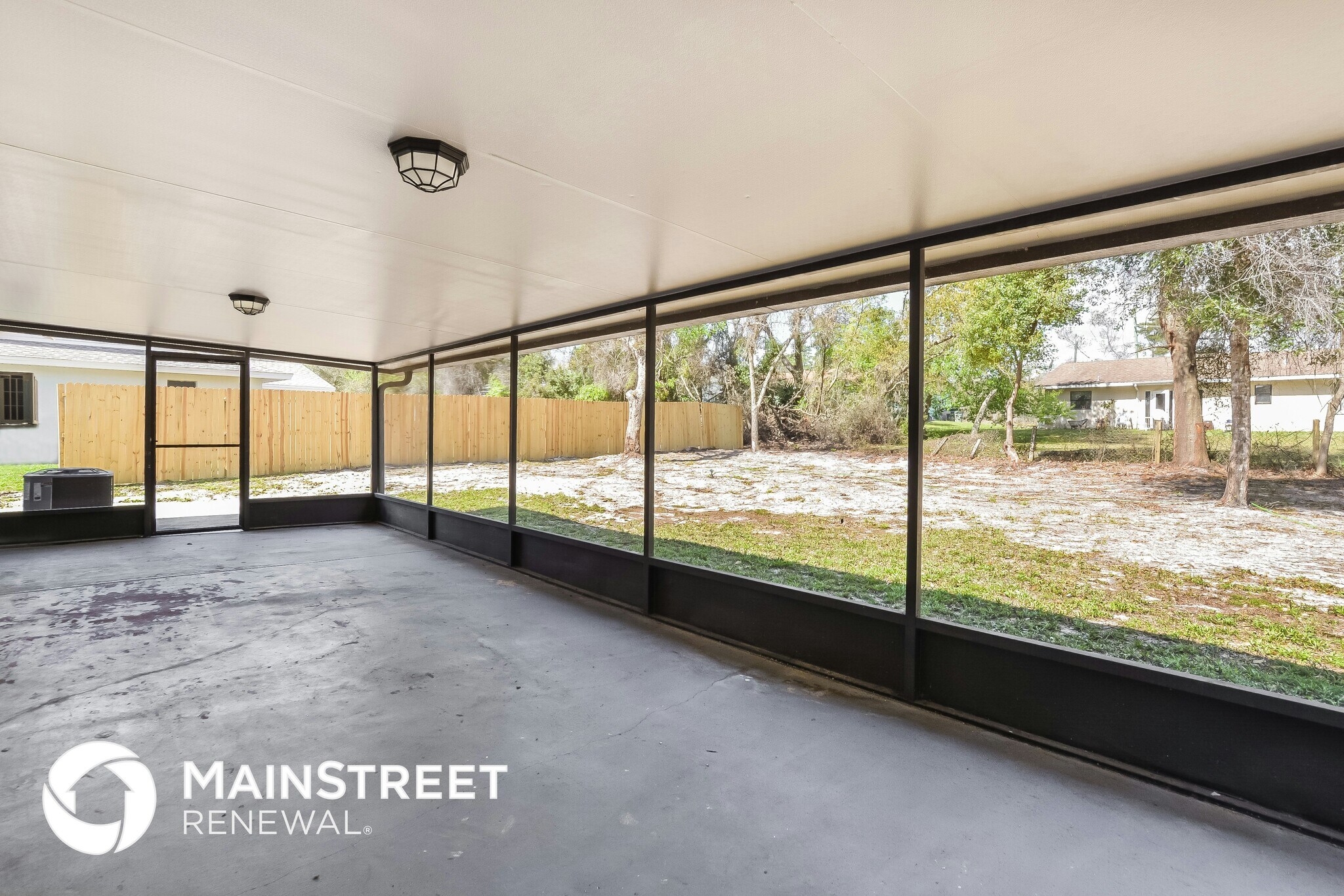 Building Photo - 2755 Candler Dr