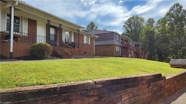 Building Photo - 1471 US-52