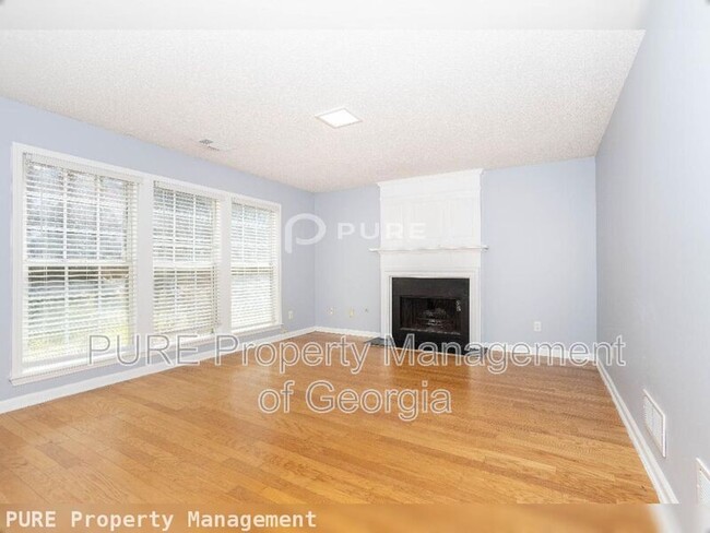 Building Photo - 457 Darter Dr NW