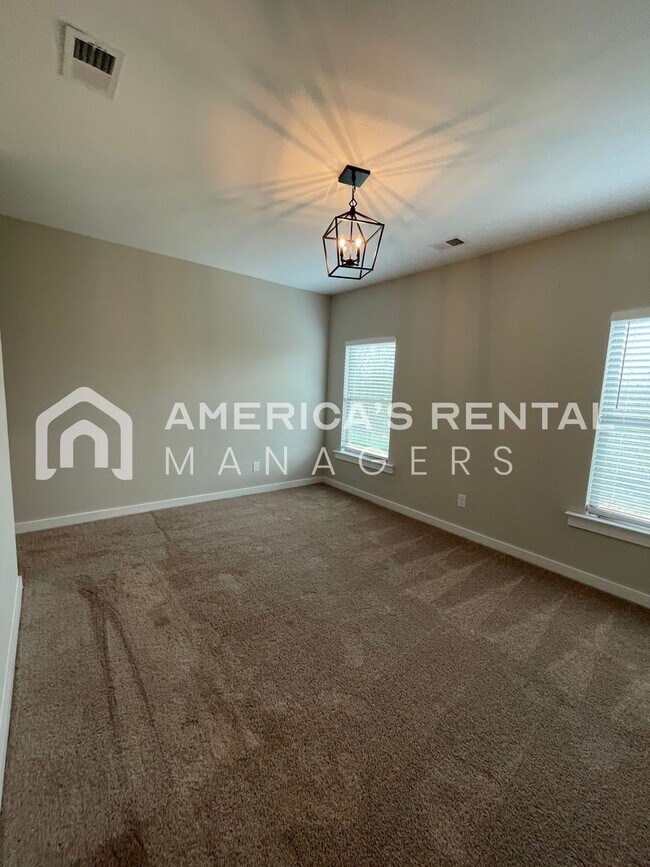 Building Photo - Home for Rent in Eastaboga, AL!!! Availabl...