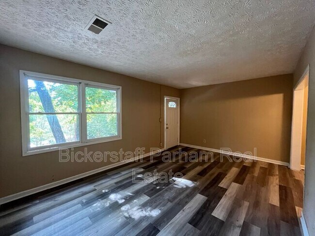 Building Photo - 39 Muscogee Dr