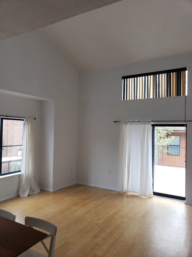 Building Photo - 3295 Blake St