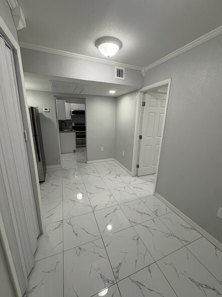 Building Photo - 545 SW 10th St