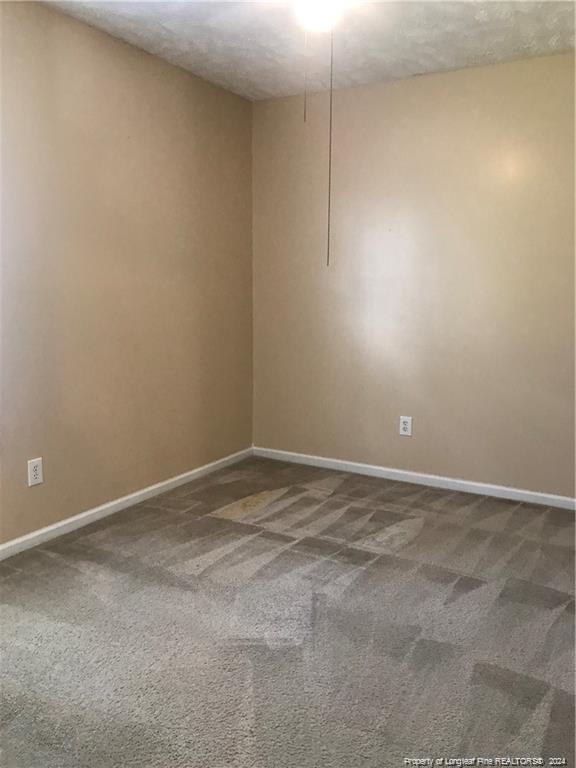 Building Photo - 498 Northwoods Dr
