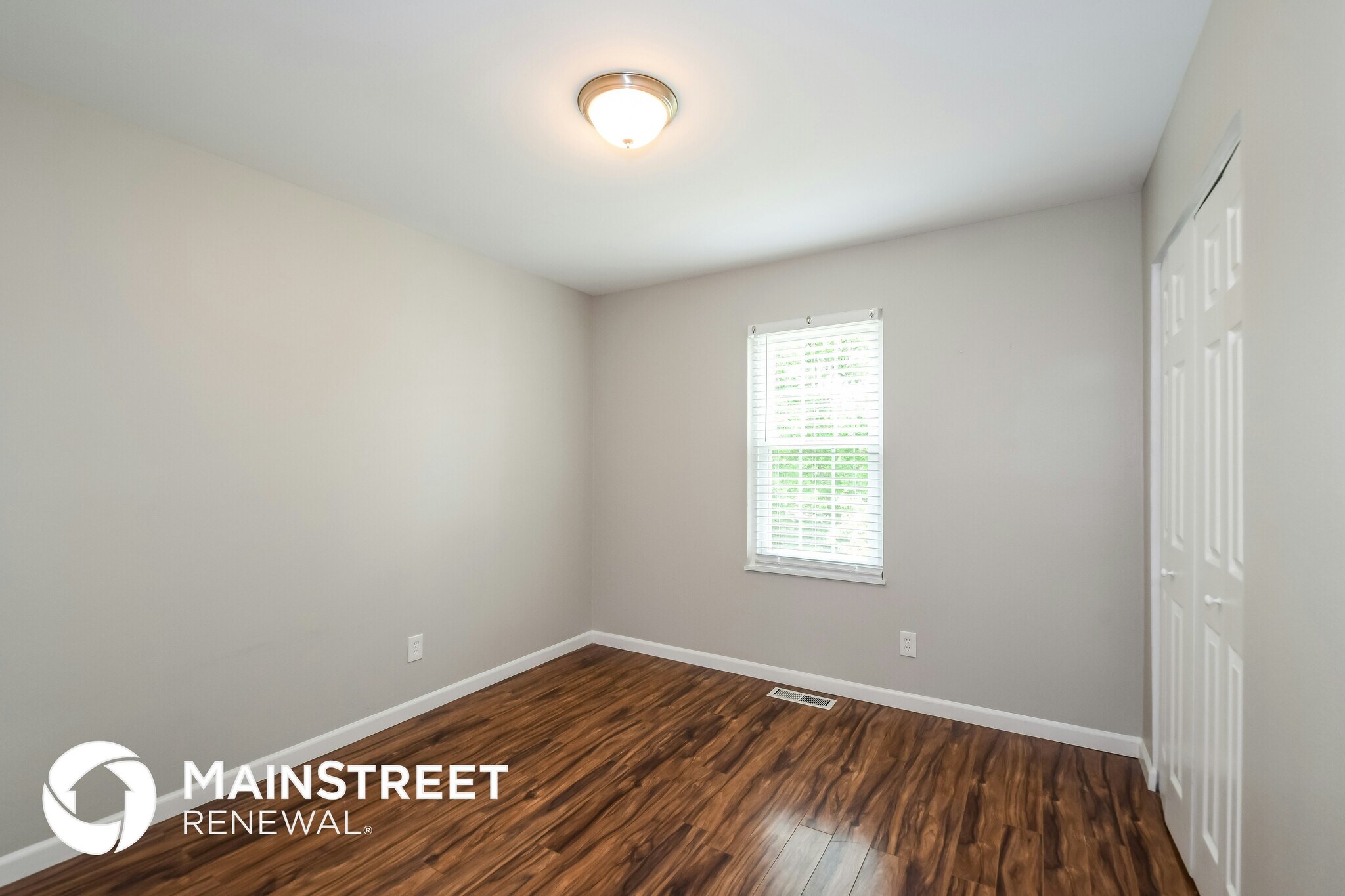 Building Photo - 2416 Angela Dr