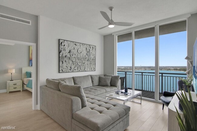 Building Photo - 2 br, 2 bath House - 300 S Australian Ave ...