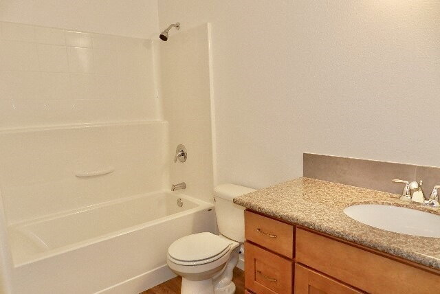 Building Photo - Updated University Place Townhome: 3 Beds, 2 Baths, Garage + Driveway Parking