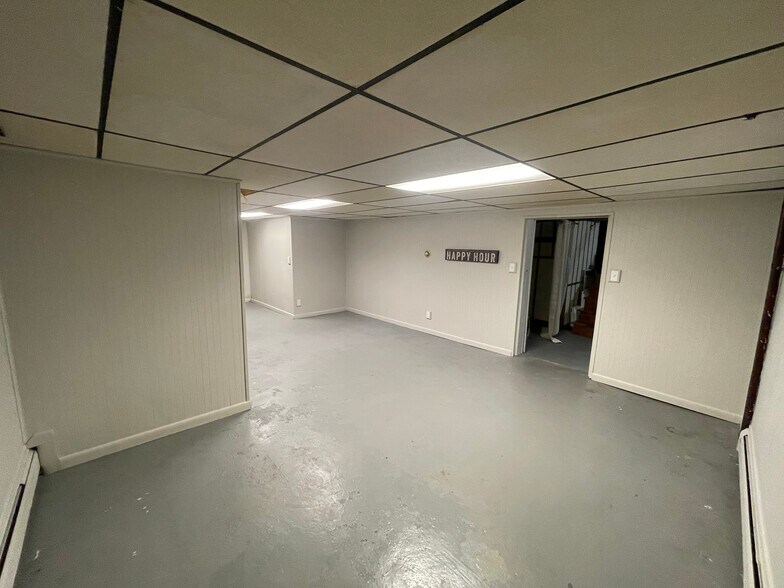 Building Photo - 111 Dormar Dr