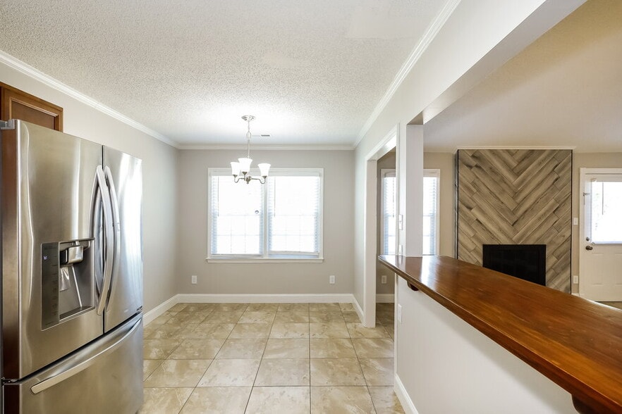 Building Photo - 14913 Forest Mist Way