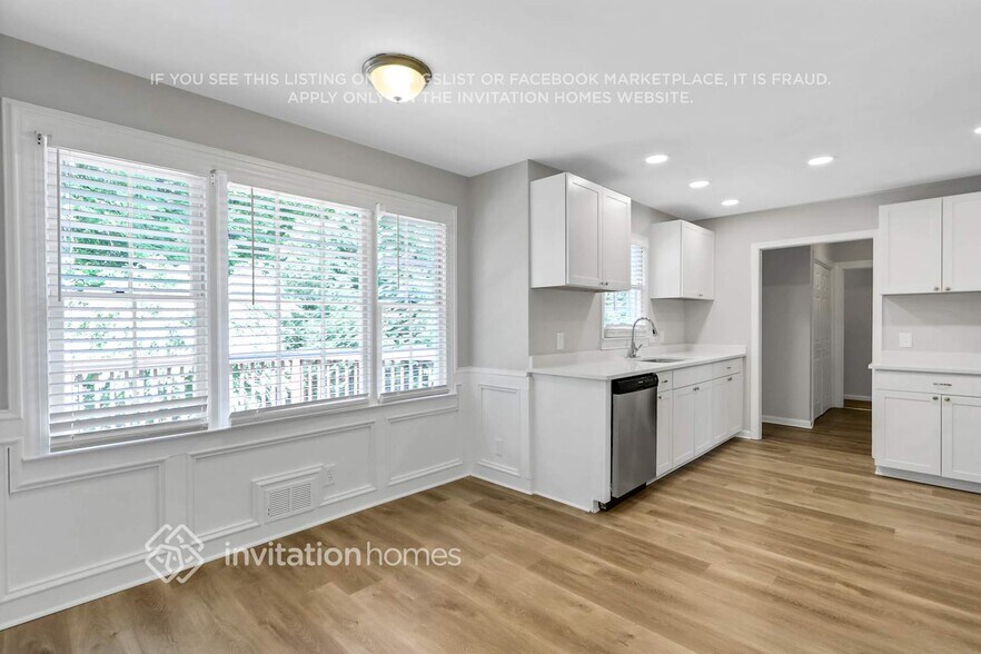 Building Photo - 3801 Northlake Creek Dr