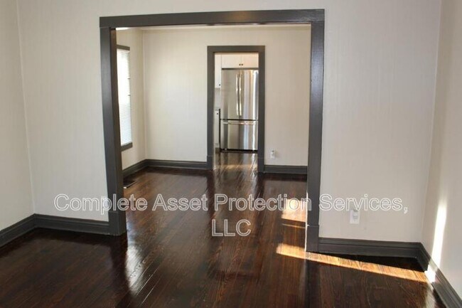 Building Photo - 6752 Woodmar Ave