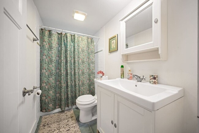 Building Photo - Spacious 3BR House in Tarboro