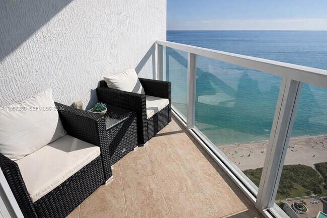 Building Photo - 16699 Collins Ave