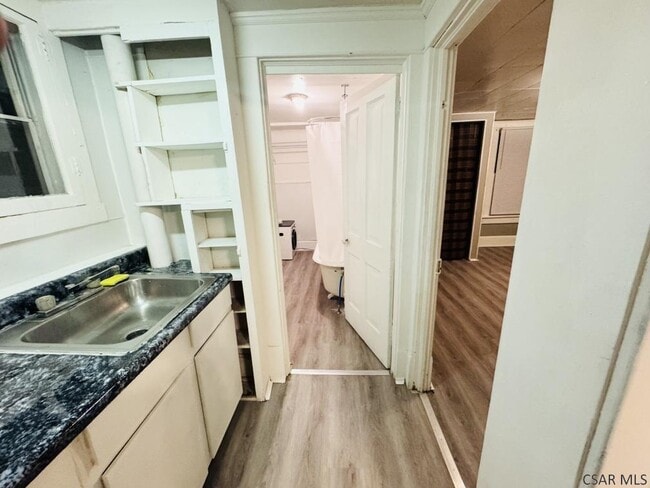 Building Photo - 195 D St