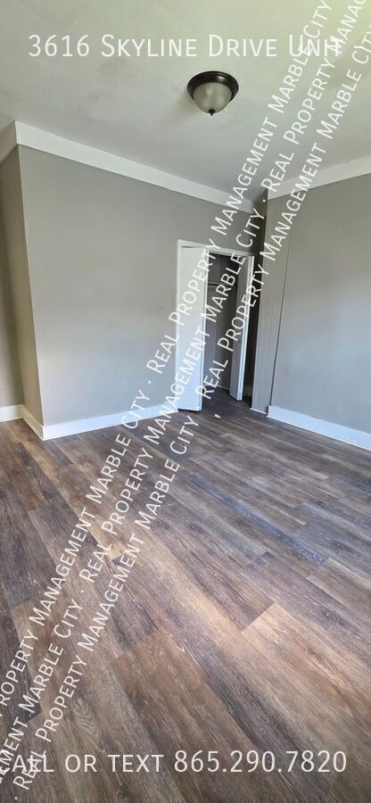 Building Photo - 3616 Skyline Dr