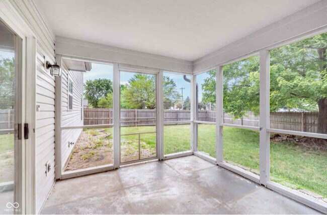 Building Photo - 851 Trotter Ct