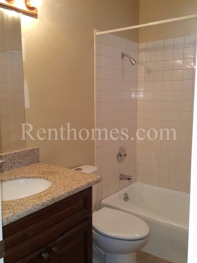 Building Photo - 9929 Via De Oro