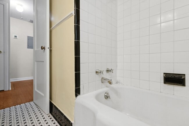 Building Photo - 3582 Hedrick St