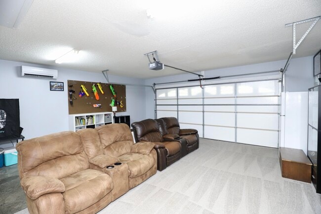 Building Photo - 4370 Excursion Dr