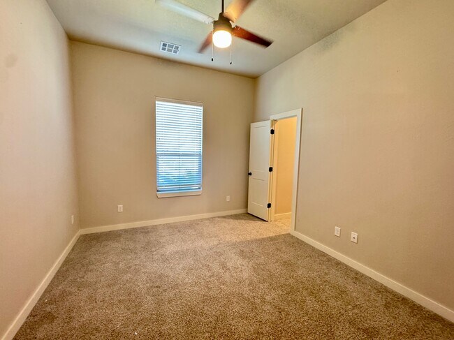 Building Photo - 1308 Lemon Ranch Rd